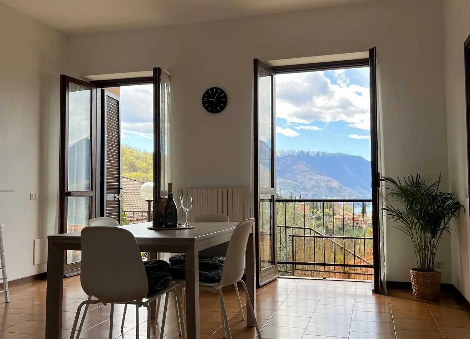 Casa Nima Lake Apartment Perledo